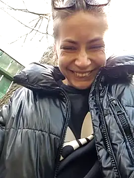 Keli Jessi online show from April 2026 01:05:02 PM