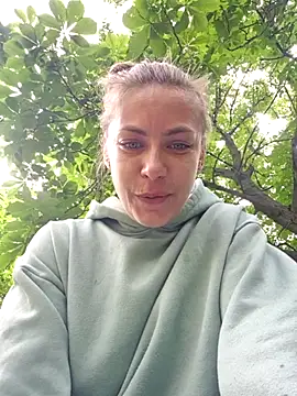 Keli Jessi online show from May 2026 01:28:01 PM