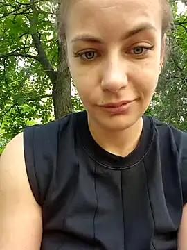 Keli Jessi online show from May 2026 01:06:01 PM