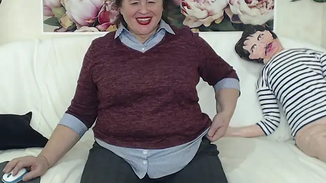 FlaviaSquirts online show from February 2025 02:44:01 PM