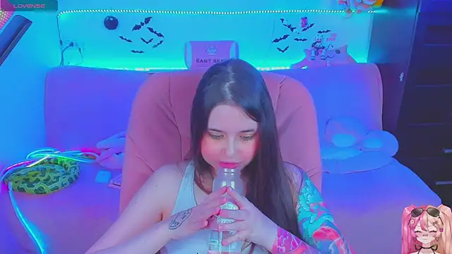 Lolisuccub online show from July 2026 06:20:01 PM