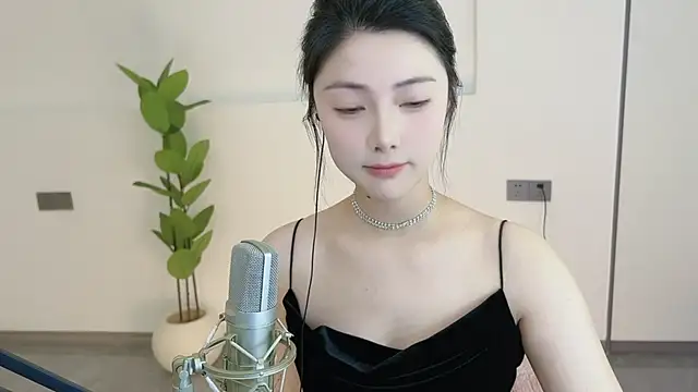 HaagenDazs  online show from February 2025 12:10:02 AM