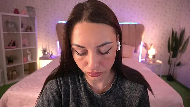 KristiiMax online show from May 2026 07:37:01 AM