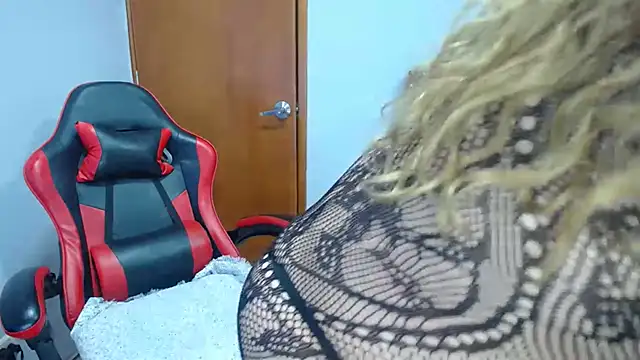 Ursulawhite69 online show from May 2026 12:59:01 AM