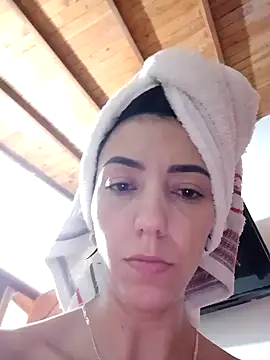 LunaZambrano online show from February 2025 04:54:01 PM