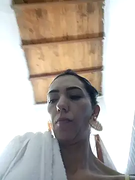 LunaZambrano online show from February 2025 05:39:02 PM