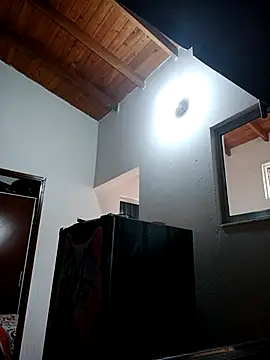 LunaZambrano online show from September 2025 02:30:02 PM