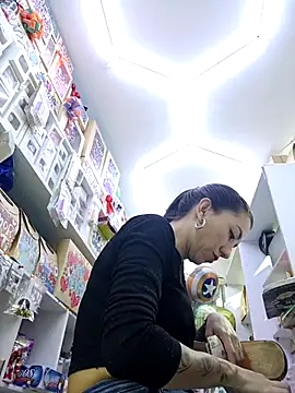 LunaZambrano online show from March 2026 05:53:02 PM