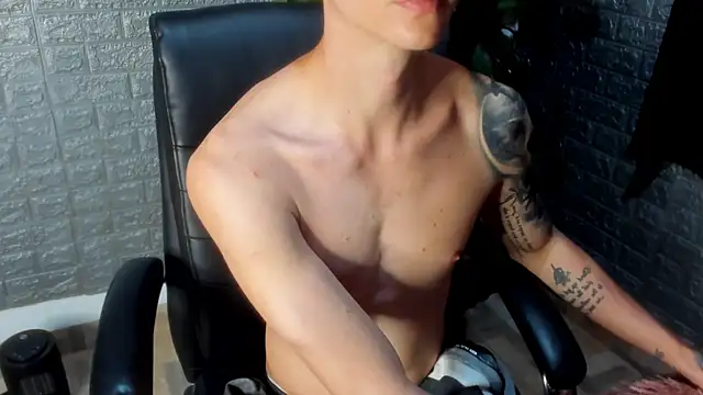 Snapshot of Dmtry6 chatting on November 2025 12:24:02 AM Dmtry6 online show from November 2025 12:24:02 AM