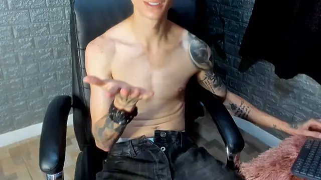 Snapshot of Dmtry6 chatting on November 2025 05:48:01 PM Dmtry6 online show from November 2025 05:48:01 PM