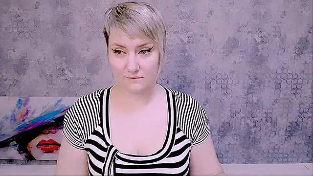 Djullia online show from February 2025 12:25:02 PM