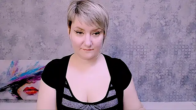 Djullia online show from February 2025 12:19:01 PM