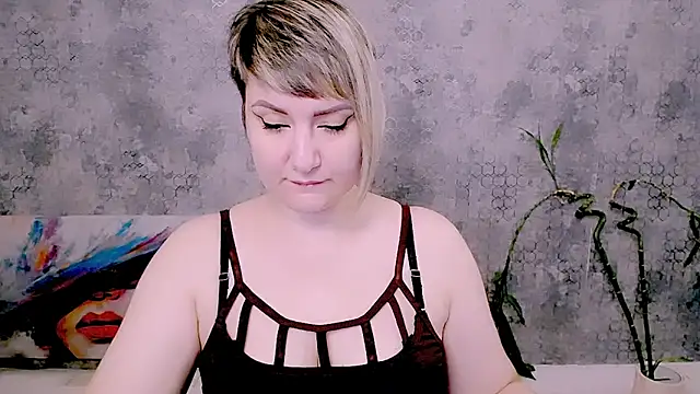 Djullia online show from May 2026 05:49:01 AM