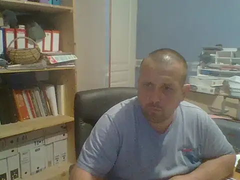 manubm03 online show from May 2026 04:26:02 PM