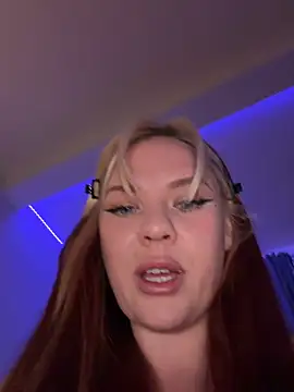 AnjaAmelia online show from April 2026 06:49:02 PM