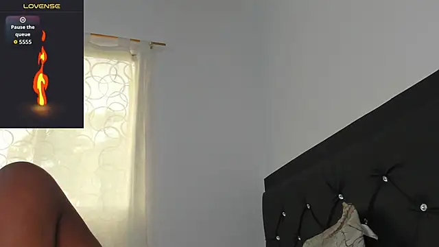 Snapshot of santi_brown chatting on September 2025 05:18:01 PM santi brown online show from September 2025 05:18:01 PM