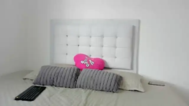 Sofia Blosom online show from October 2025 09:15:02 PM