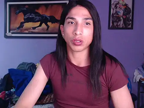 brunettehot77 online show from May 2026 09:01:01 PM