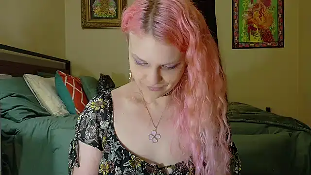 Emihaze online show from July 2026 07:56:01 PM