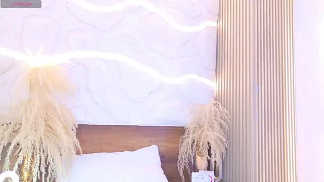 dojacandice online show from July 2026 09:57:01 PM