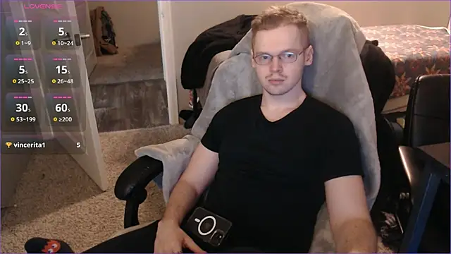 Snapshot of doloresman chatting on February 2025 09:36:02 PM doloresman online show from February 2025 09:36:02 PM