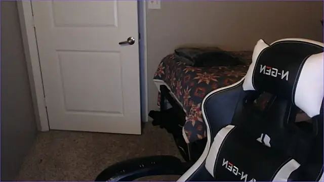 Snapshot of doloresman chatting on February 2025 09:12:02 AM doloresman online show from February 2025 09:12:02 AM