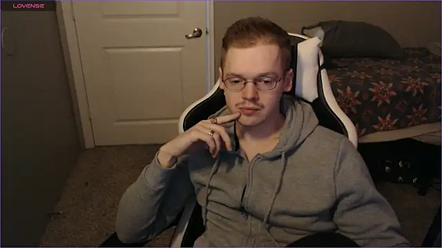 Snapshot of doloresman chatting on February 2025 08:22:02 PM doloresman online show from February 2025 08:22:02 PM