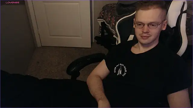 Snapshot of doloresman chatting on March 2025 11:47:02 AM doloresman online show from March 2025 11:47:02 AM