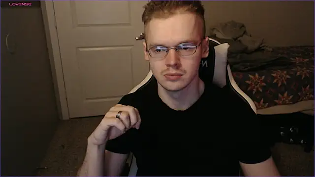 Snapshot of doloresman chatting on March 2025 11:20:01 PM doloresman online show from March 2025 11:20:01 PM