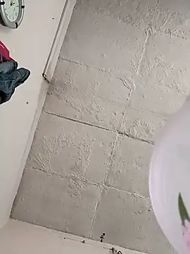 Shreya-Shetty09 online show from October 2025 02:11:02 AM