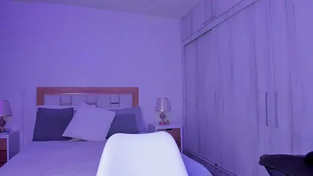 mia hank online show from March 2025 11:51:02 AM