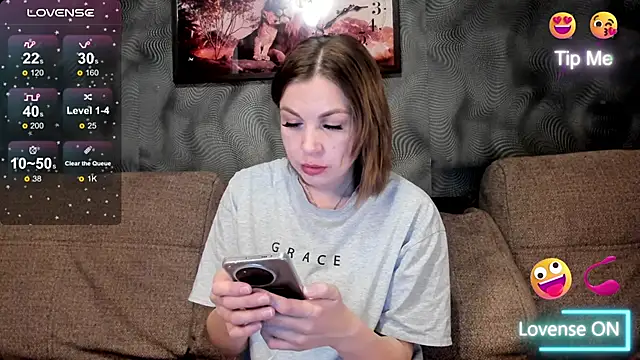 Snapshot of CassieMils chatting on May 2026 09:25:02 AM CassieMils online show from May 2026 09:25:02 AM