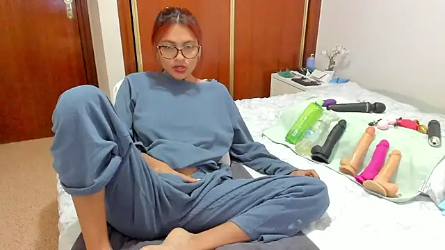 Snapshot of Honney_sugar19 chatting on April 2026 10:52:02 AM Honney sugar19 online show from April 2026 10:52:02 AM