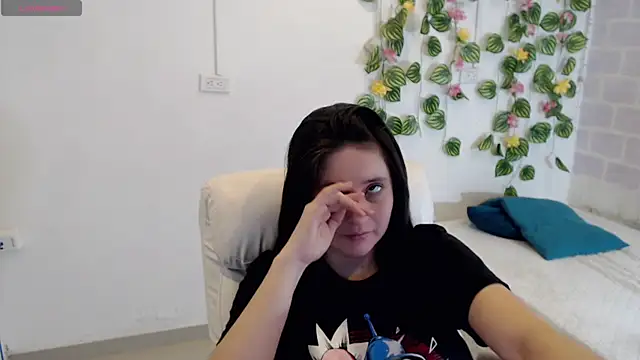 tania sweet   online show from December 2025 04:13:02 PM