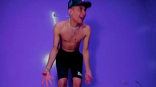 Snapshot of red_point_x chatting on December 2024 03:00:01 AM red point x online show from December 2024 03:00:01 AM