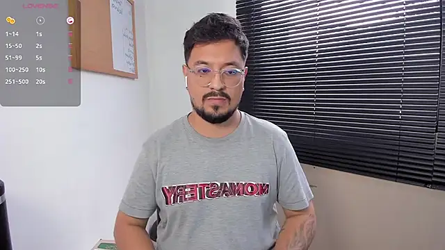 Snapshot of DaviidEvans_ chatting on December 2024 05:20:02 PM DaviidEvans online show from December 2024 05:20:02 PM