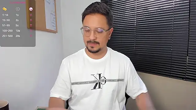 Snapshot of DaviidEvans_ chatting on December 2024 08:47:02 PM DaviidEvans online show from December 2024 08:47:02 PM