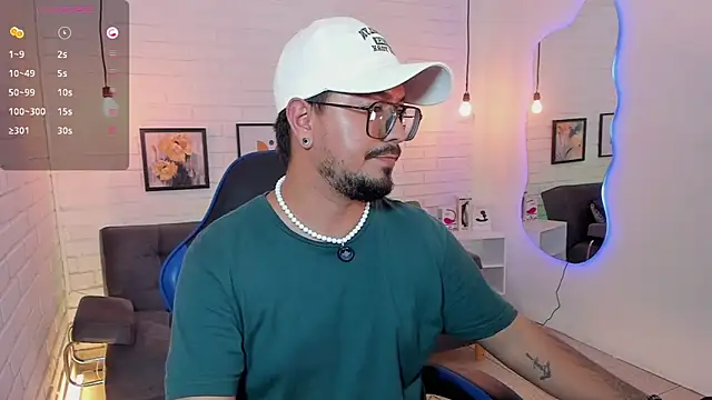 Snapshot of DaviidEvans_ chatting on September 2025 02:11:02 AM DaviidEvans online show from September 2025 02:11:02 AM