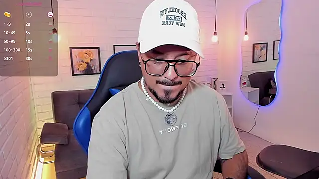 Snapshot of DaviidEvans_ chatting on September 2025 03:07:02 AM DaviidEvans online show from September 2025 03:07:02 AM