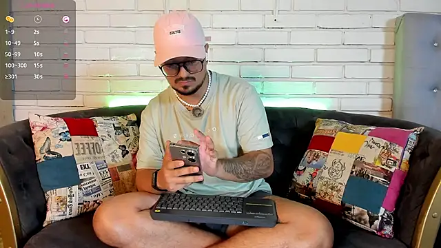 Snapshot of DaviidEvans_ chatting on November 2025 07:55:02 AM DaviidEvans online show from November 2025 07:55:02 AM