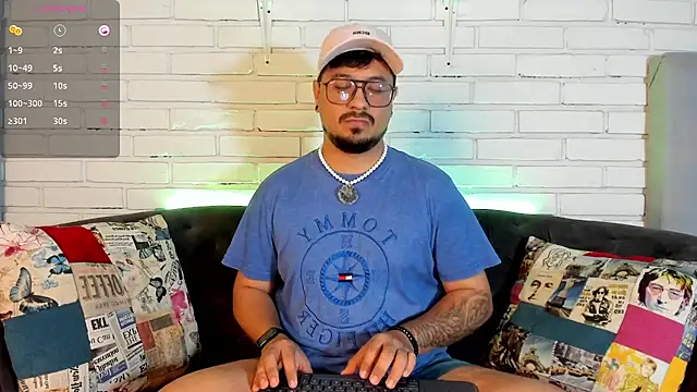 Snapshot of DaviidEvans_ chatting on November 2025 12:42:01 PM DaviidEvans online show from November 2025 12:42:01 PM