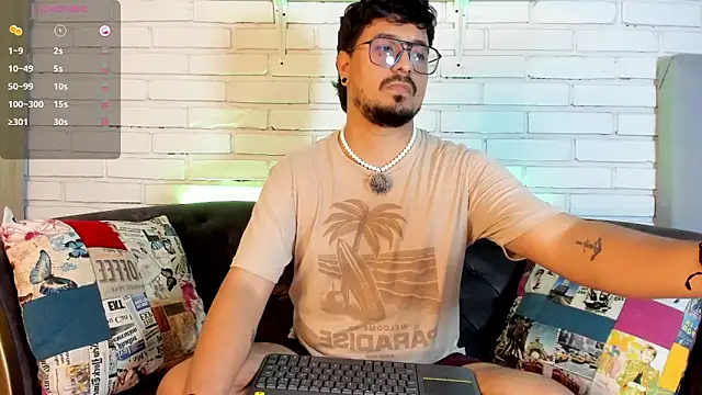 Snapshot of DaviidEvans_ chatting on December 2025 03:54:02 PM DaviidEvans online show from December 2025 03:54:02 PM