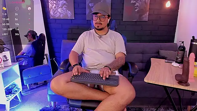 Snapshot of DaviidEvans_ chatting on February 2026 05:35:01 PM DaviidEvans online show from February 2026 05:35:01 PM