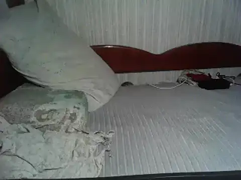 Alma Evelynne online show from March 2025 08:00:02 PM