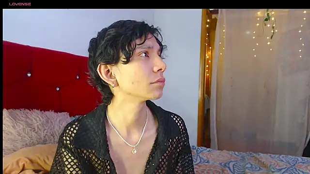 LAICK 01 online show from April 2026 05:43:01 AM