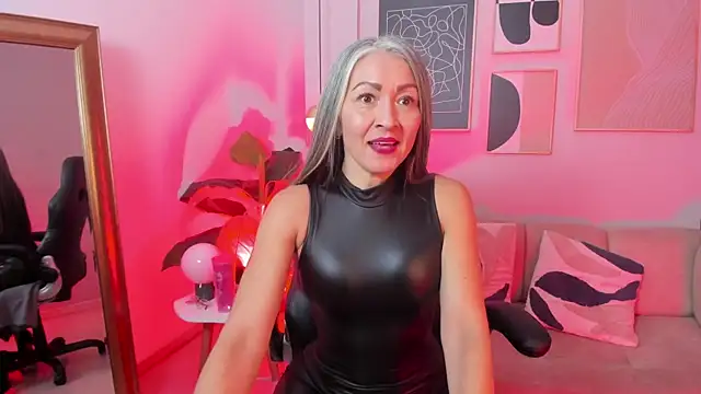  Nicoletteshea  online show from March 2026 09:25:01 PM