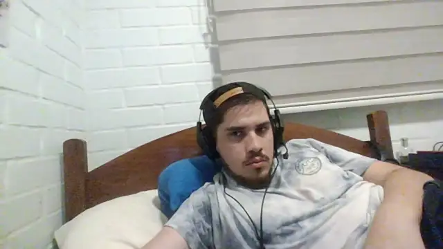 Snapshot of hung_weeb chatting on December 2024 03:30:02 AM hung weeb online show from December 2024 03:30:02 AM