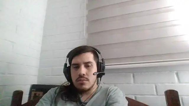 Snapshot of hung_weeb chatting on February 2025 01:47:02 AM hung weeb online show from February 2025 01:47:02 AM