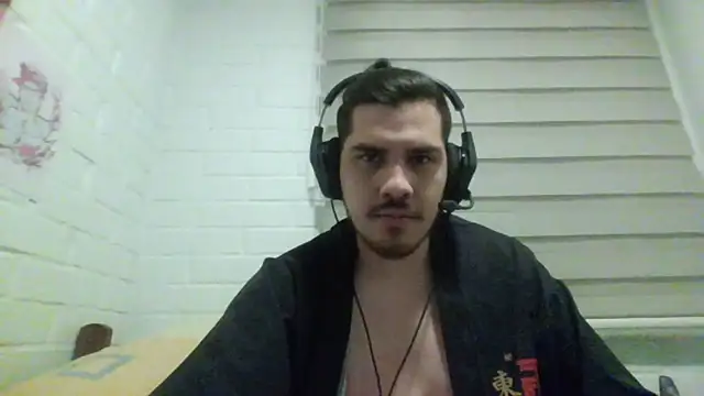 Snapshot of hung_weeb chatting on November 2025 03:34:01 AM hung weeb online show from November 2025 03:34:01 AM