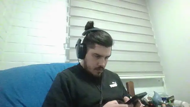 hung weeb online show from May 2026 01:47:02 AM